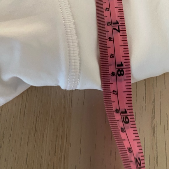 - Lululemon Play Off the Pleats Skirt - Picture 7 of 16